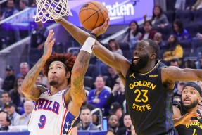 包含费城76人险胜印第安纳步行者，NBA东部前六稳固的词条