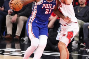 关于费城76人NBA稳胜芝加哥公牛，恩比德内线优势明显的信息