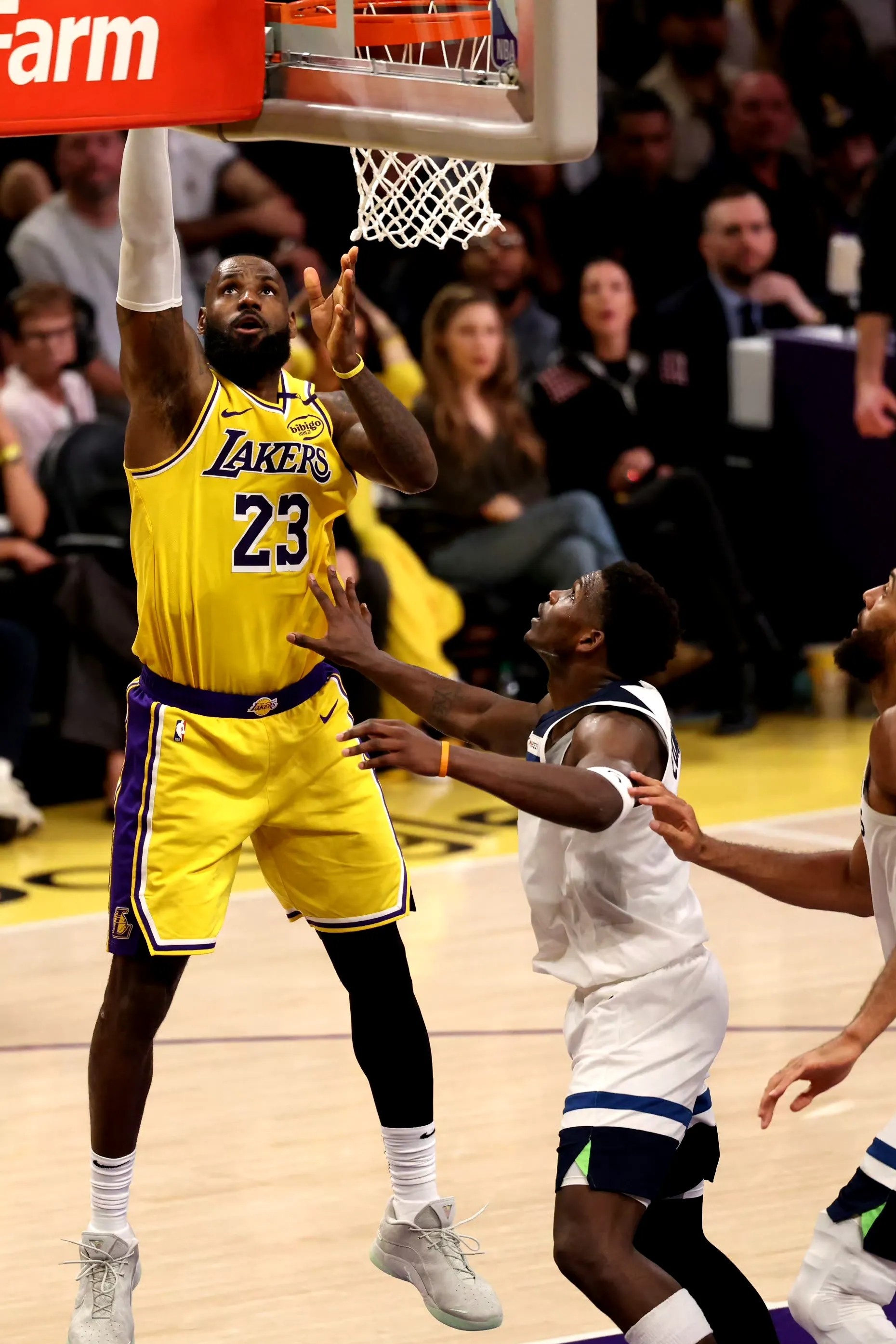 NBA湖人客场力克爵士(nba湖人客场力克爵士球员)