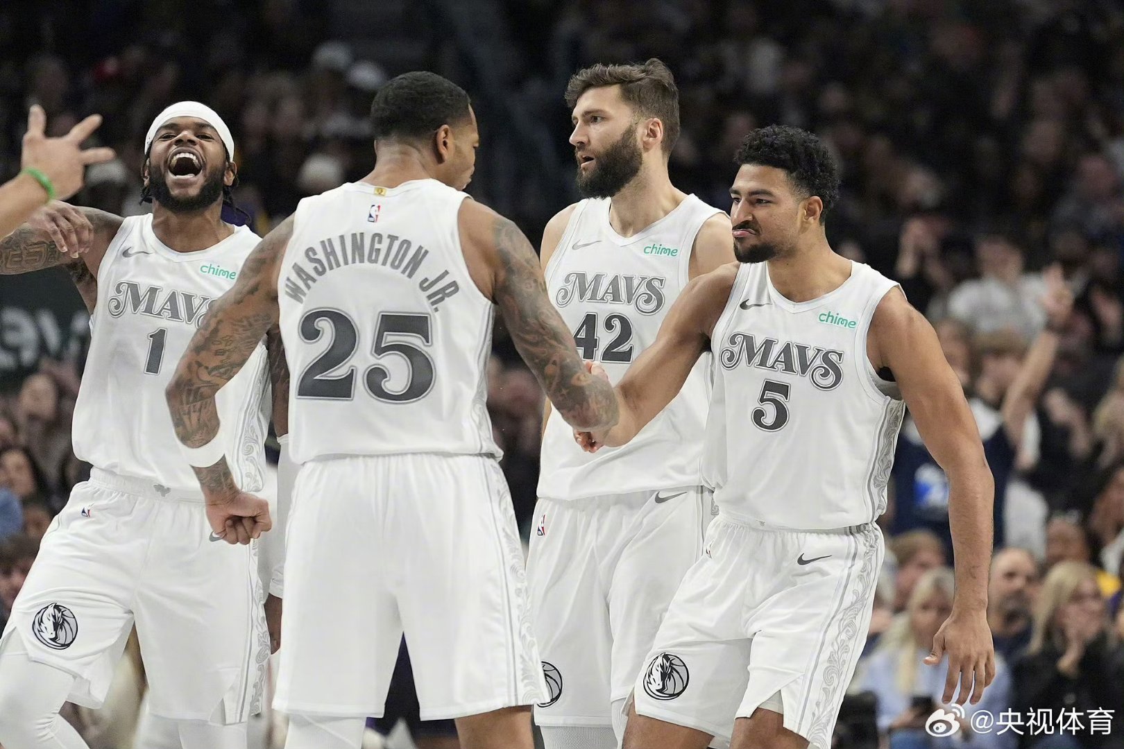 独行侠NBA战胜菲尼克斯太阳东契奇后撤步三分(nba独行侠队东契奇) 独行侠NBA战胜菲尼克斯太阳东契奇后撤步三分(nba独行侠队东契奇)