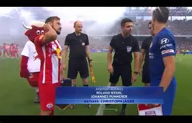 包含巴萨主教练执教千场，成就辉煌赛事生涯的词条