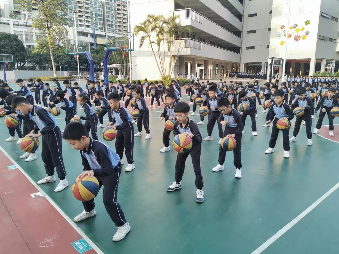 比赛节奏变化多端,战术运转灵活自如(比赛的环节) 比赛节奏变化多端,战术运转灵活自如(比赛的环节)