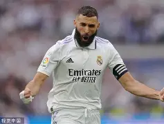 巴塞罗那西甲战胜皇家社会莱万凌空破门(12月14日 足球 巴塞罗那vs莱万特 全场录像)